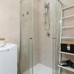 Apartament La In Centro Con Vasca Idromassaggio - Relax & Bari