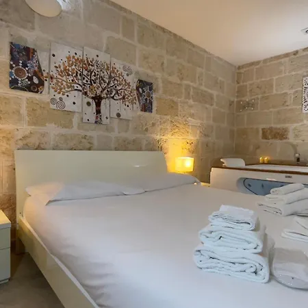 Apartament La Suite In Centro Con Vasca Idromassaggio - Relax & Spa Bari